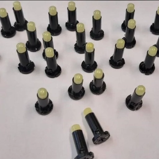 p5ObHRwo2z4Lr9p55NSPPmpfp1G8XKY66HLlILlzLwTAJOUv1D.jpg_512X512X70.jpg لامپ پشت پنل بخاری پژو سفید یخی - Image 1