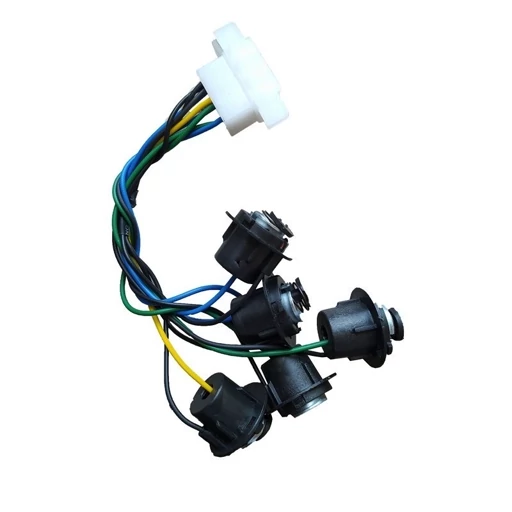 tlHGAr9vOV9oO3ljhLhEhPf0QYapYdfJMKf9W54Y4RYaI8BlYV.jpg_512X512X70.jpg سوکت خطر عقب خودرو مناسب برای پراید 131 - Image 1