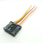 سوکت 6 فیش چراغ خطر عقب پژو 206 و 207